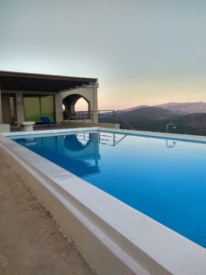 Villa Gusta Tholos  المظهر الخارجي الصورة