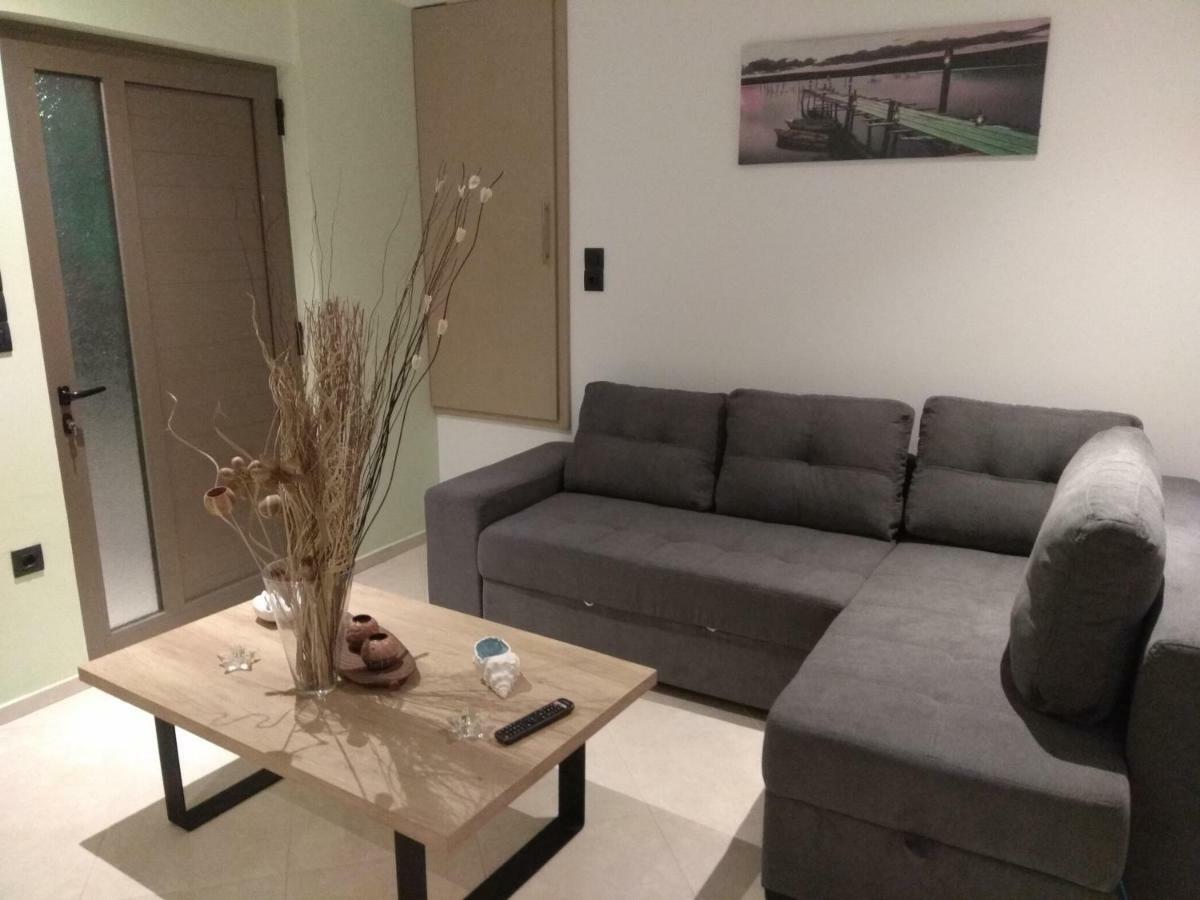 Villa Gusta Tholos  المظهر الخارجي الصورة